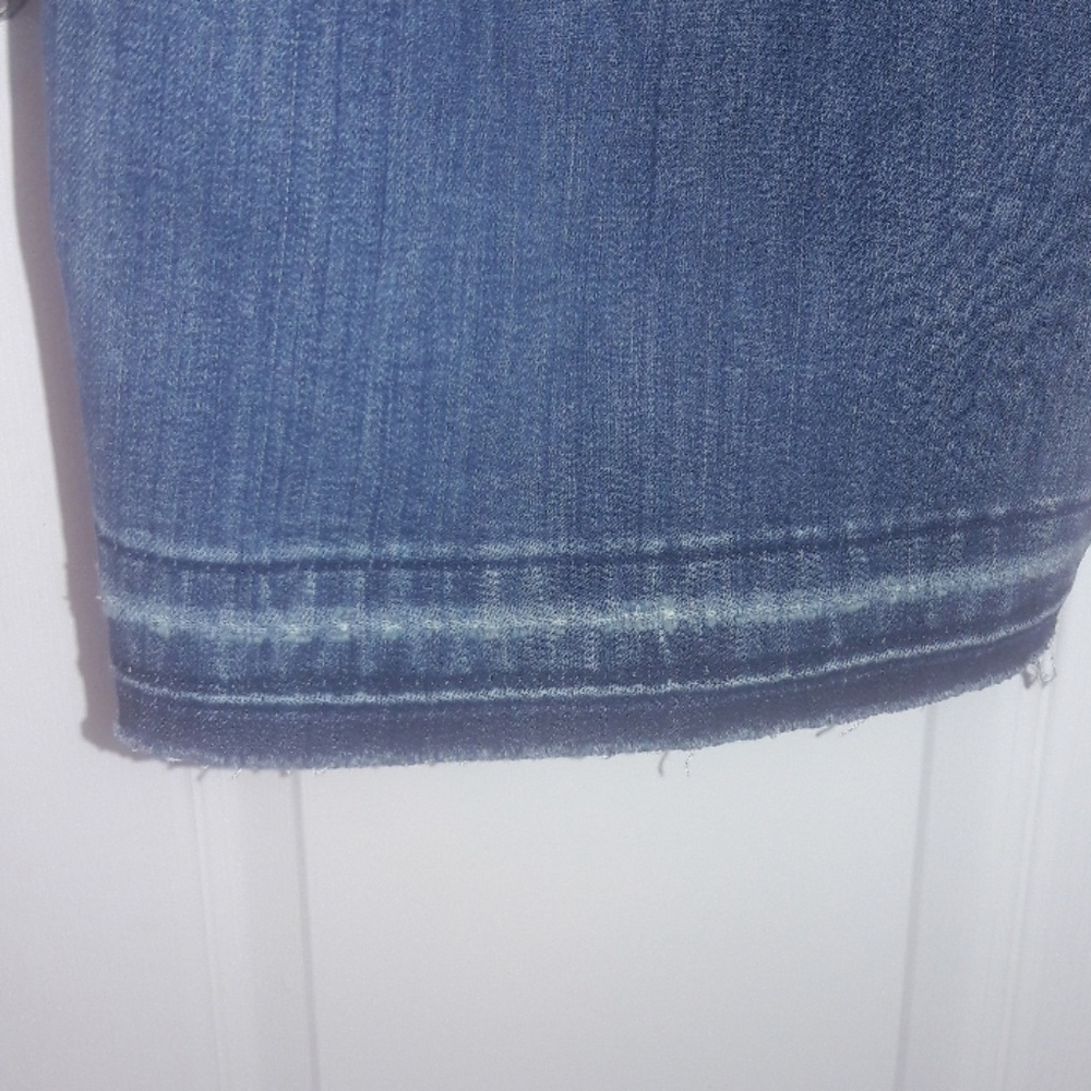 ⬇️40 SVVW Raw Hem Midrise Wide-Leg Crop Jeans 16 - Picture 6 of 8